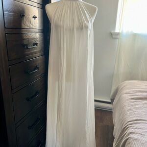 Elegant White Halter Maxi Dress